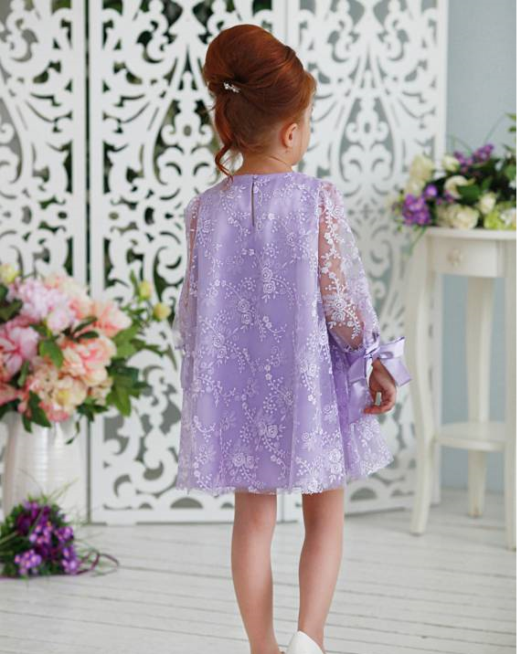 Vestido infantil de corte A.