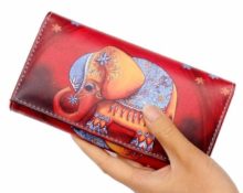 dompet merah dengan gajah