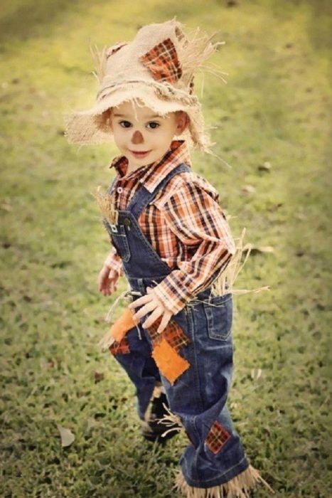 Scarecrow headdress and costume