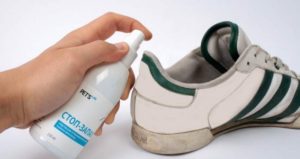 Voetgeurspray voor sneakers