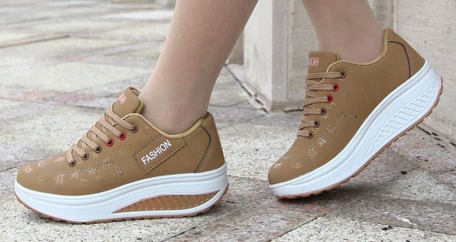 Beige platform sneakers