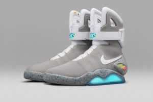 Nike Mag Atgal į ateitį.