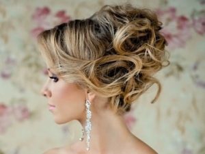 hairstyle for long dress