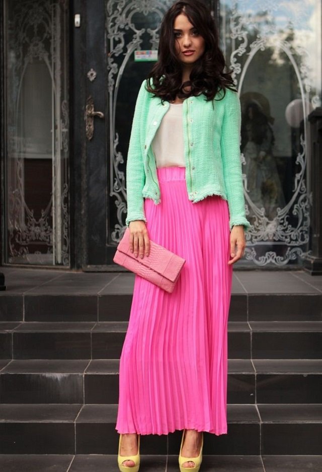 Pink pleated long skirt