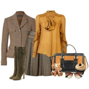 Khaki-Stiefel mit Jacke