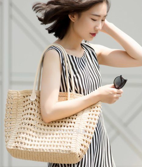 Light crochet bag from Japanese magazines