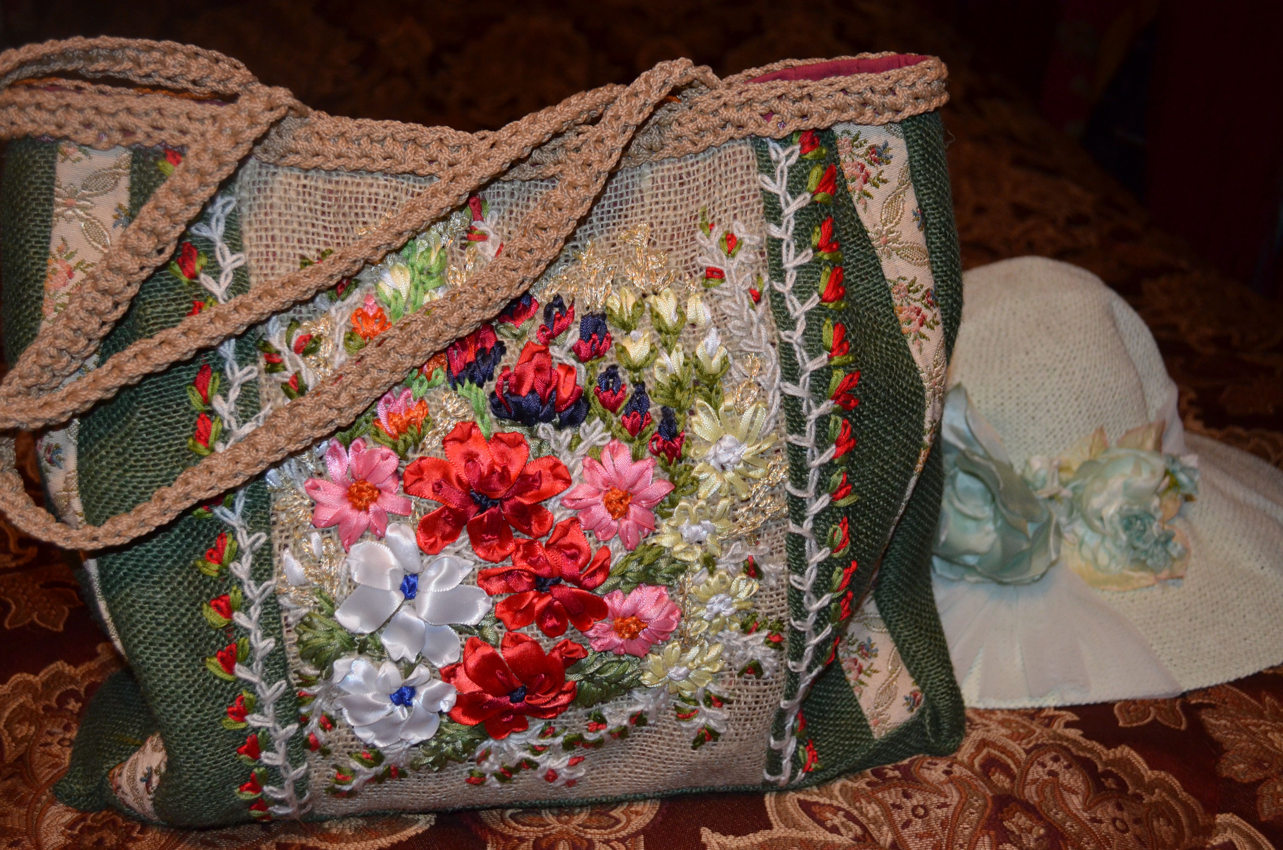 Broderie sur un vieux sac