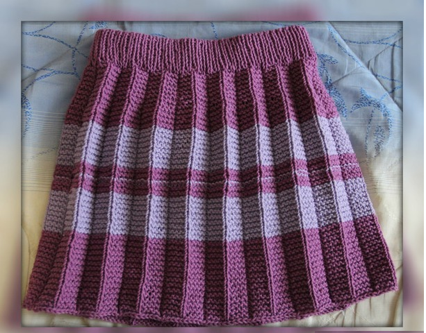 Model skirt mini berlipat 2