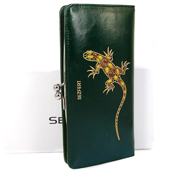 Green wallet