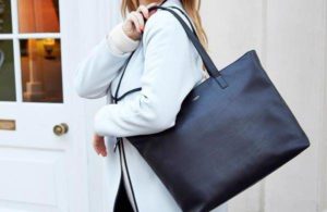 black tote