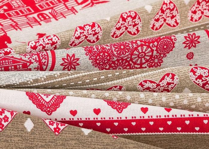 Tablecloth made of matting with a red pattern