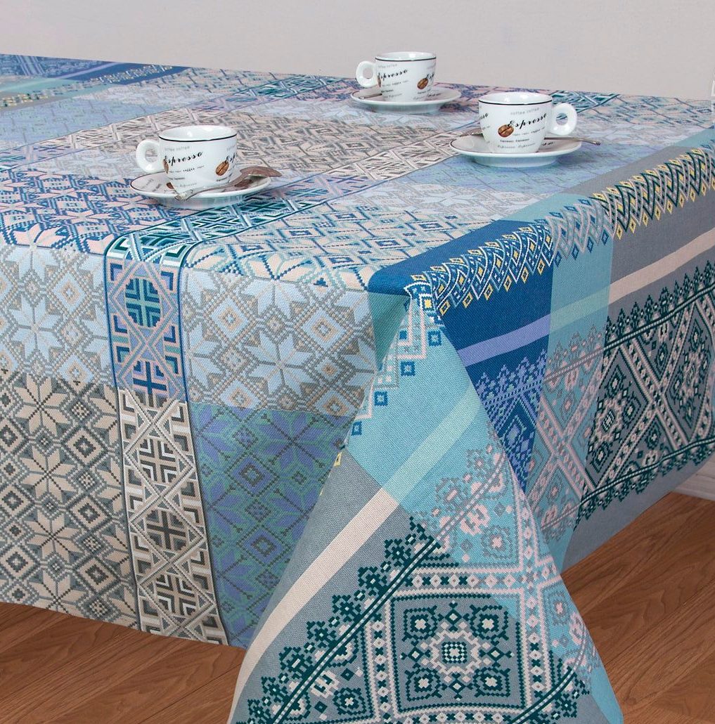 Blue matting tablecloth