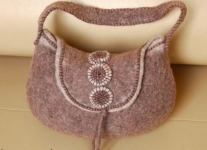 Felt handbag with decor