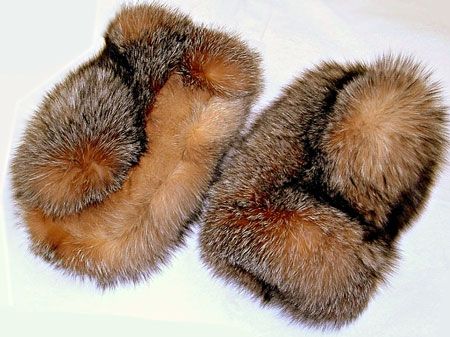 fur mittens