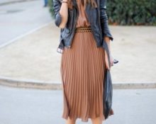 pleated skirt