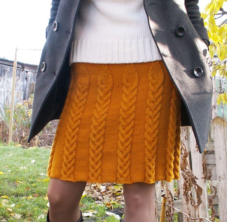 Yellow skirt with arans