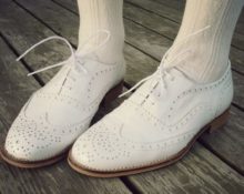 brogues dengan pakaian