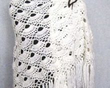 crocheted thick yarn shawl