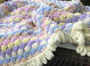 Yarn Alize Puffy blanket