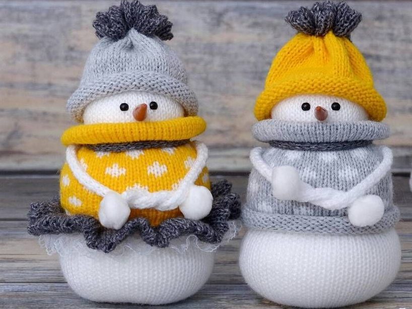 Mga bagay mula sa natirang yarn snowmen