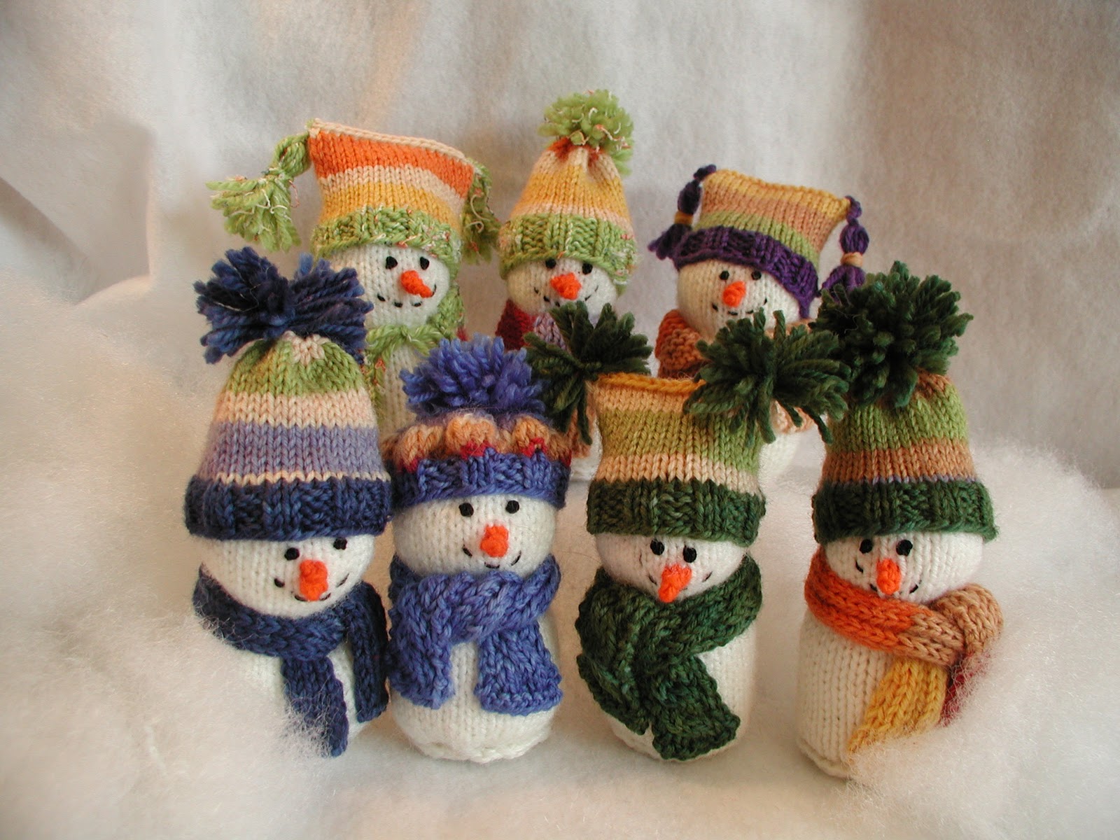 Snowman things from leftover yarn