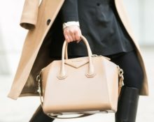 beige taske