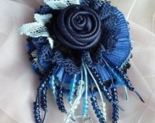 DIY fabric brooch