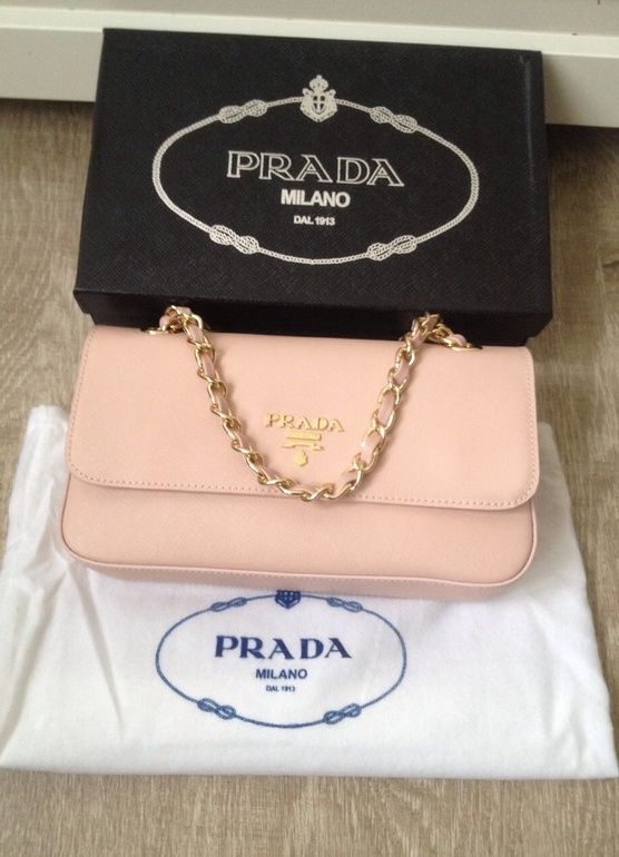 prada laukku