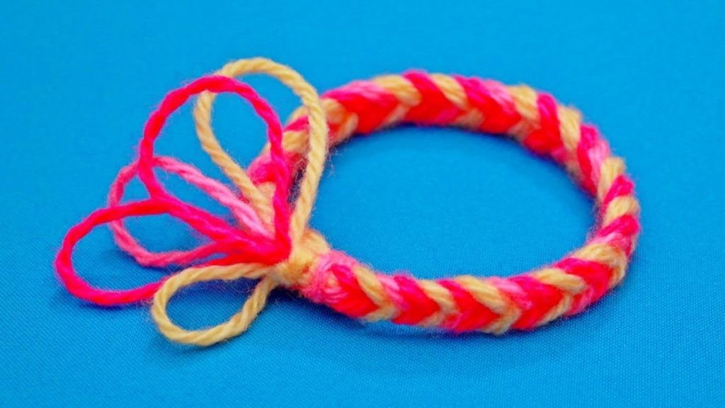 simple thread bracelet