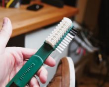 brosses pour chaussures en daim