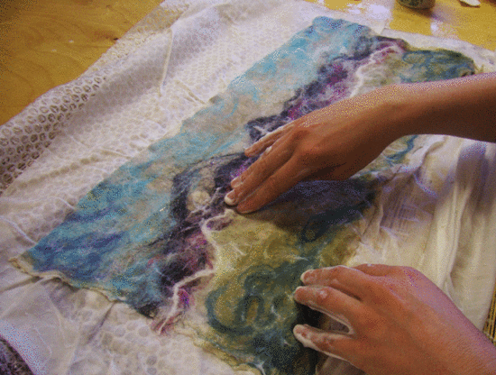 felting basah dari bulu