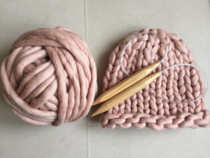 knitting a hat from thick yarn