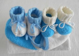 Plush yarn booties