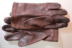 guantes de cuero áspero