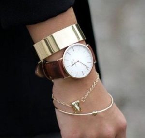 pulsera con reloj