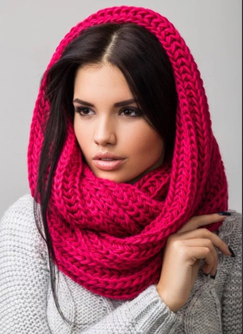 Snood raudona