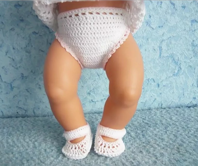 Crochet panties for dolls white 2