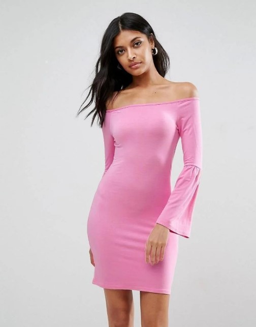 Pattern pink dress with open shoulders