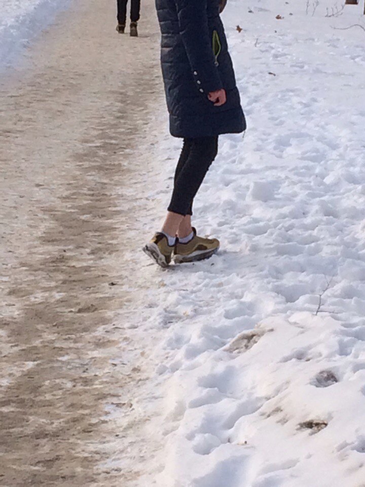 open ankles in the snow