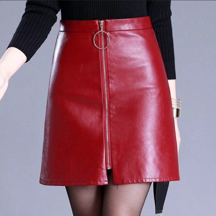 Skirt kulit eko merah dengan zip