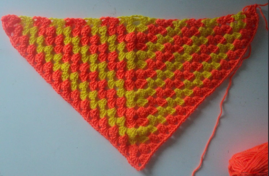 Foulard jaune-rouge