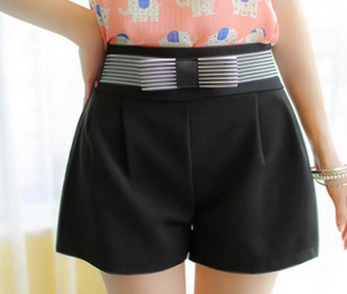 bow on the waistband of shorts 6