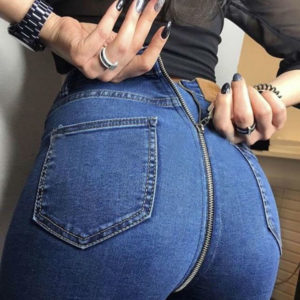 calça jeans com zíper nas costas