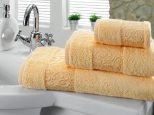 washing bath towels