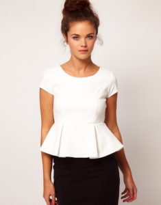 với peplum