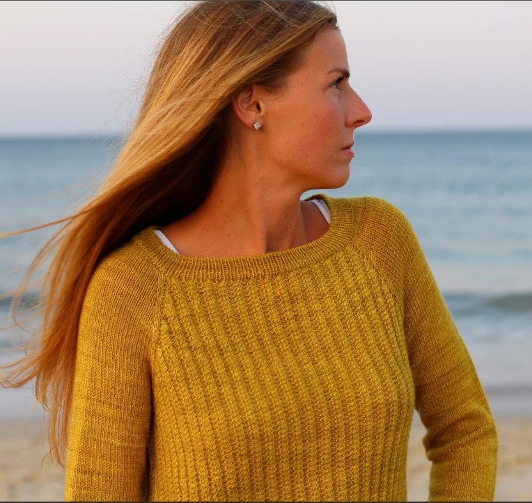 pull raglan jaune