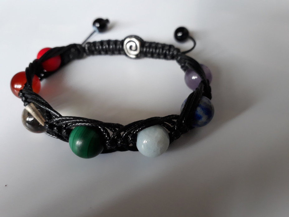 DIY shamballa náramok