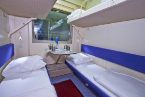 ¿Por qué no puedes dormir con tu propia ropa de cama en un tren?