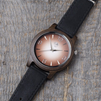 montre avec bracelet en cuir