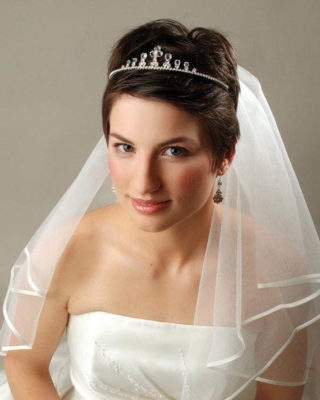 acconciatura da sposa per capelli corti